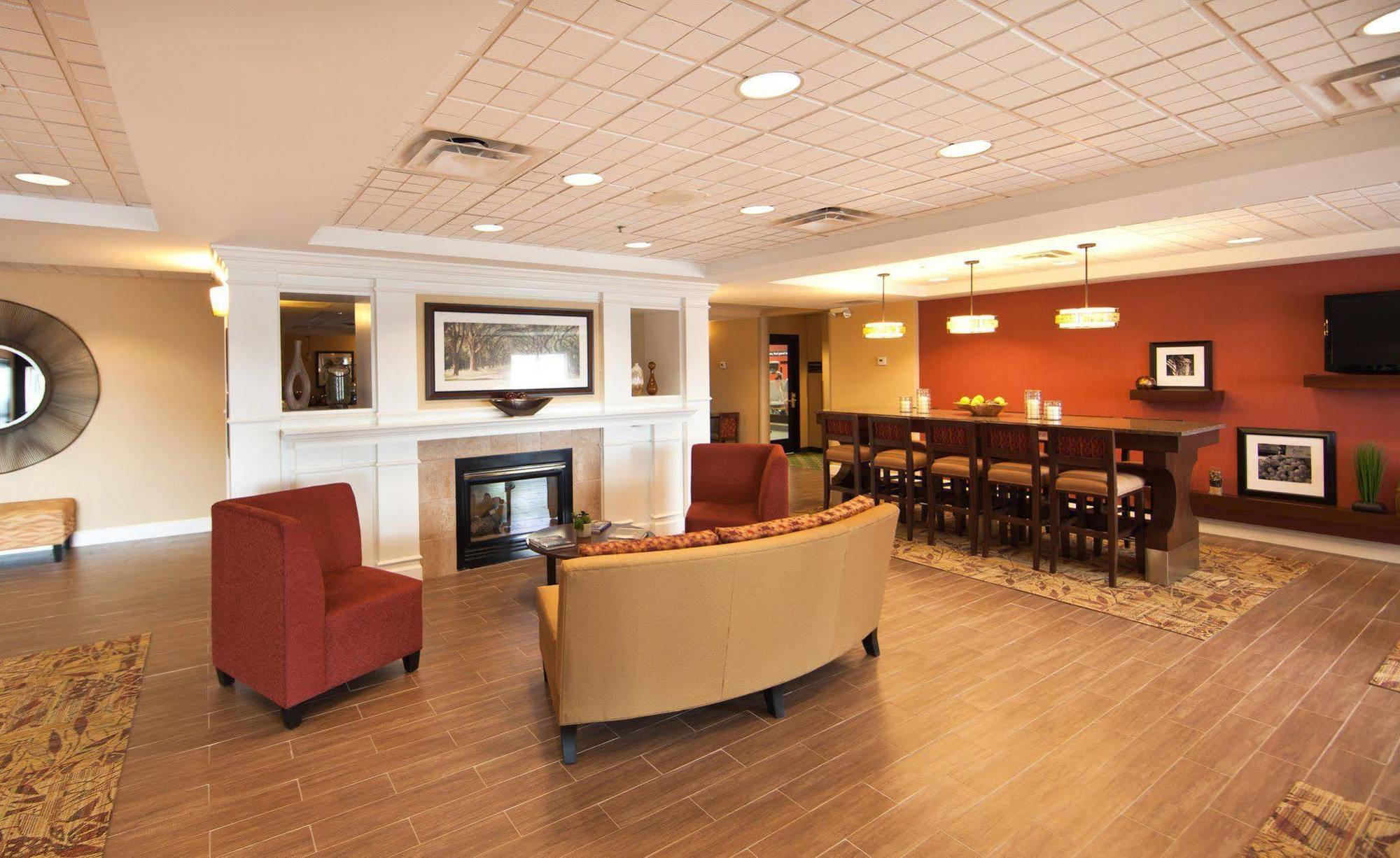 Hampton Inn Columbus-North Beltér fotó